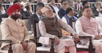 पीएम मोदी शिखर सम्मेलन से जुड़ी प्रदर्शनी का अवलोकन किया