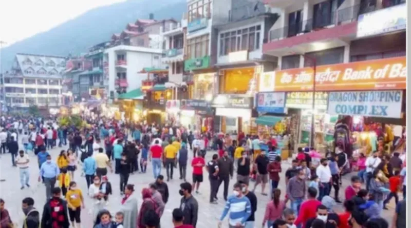 नैनीताल घूमने पहुच रहे देशभर के कोने-कोने से पर्यटक
