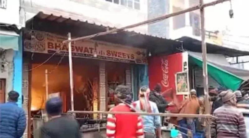 काशीपुर: सिलेंडर के लीकेज से मिठाई की दुकान में लगी आग