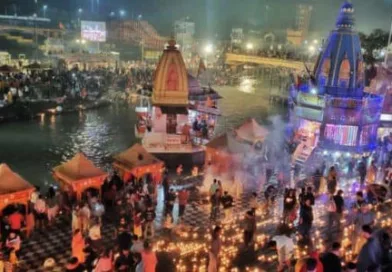 हरिद्वार में बैसाखी के पर्व पर बड़ी धूमधाम