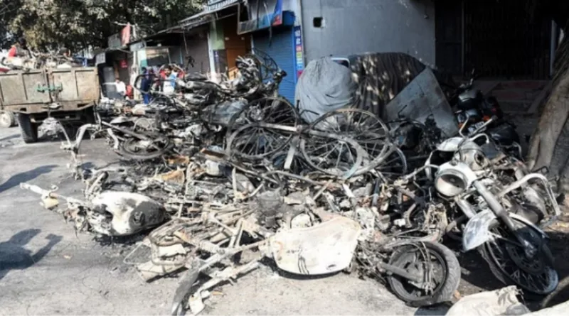 बनभूलपुरा हिंसा, - पथराव और आगजनी में आग के हवाले हुए दोपहिया और चार पहिया वाहनों का करना होगा रजिस्ट्रेशन रद्द