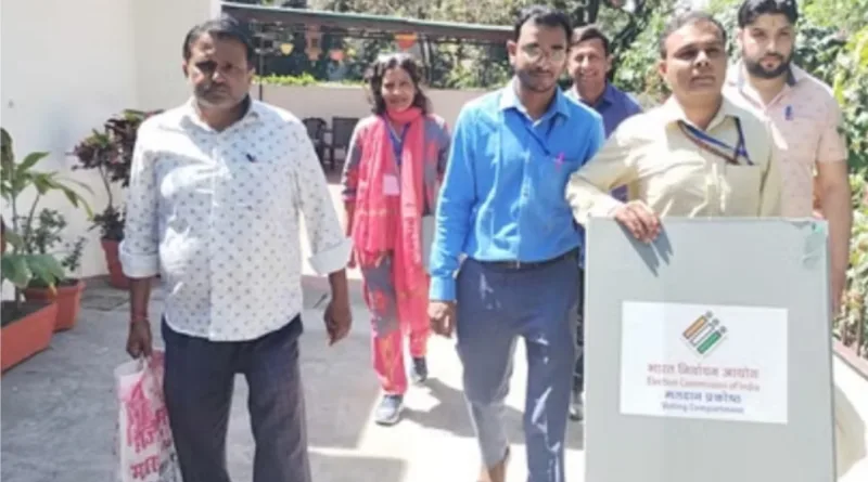 बुजुर्ग और दिव्यांग के लिए घर से मतदान शुरू