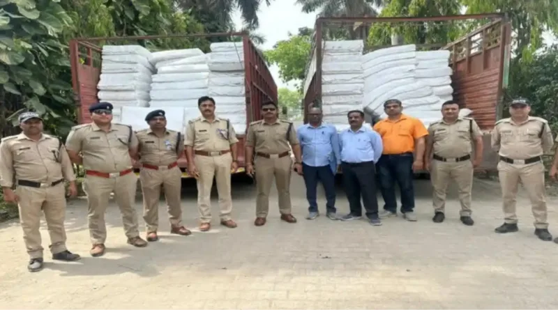 पेपर मिल पर एनसीईआरटी की टीम ने पुलिस के साथ मारा छापा