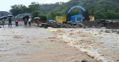 लगातार बारिश से हल्द्वानी से लेकर हल्दूचौड़ तक कई कॉलोनियों में जलभराव