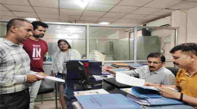 गन्ना पर्यवेक्षक की परीक्षा देने वाले अभ्यर्थियों ने यूकेपीएससी पर भेदभाव करने का लगाया आरोप