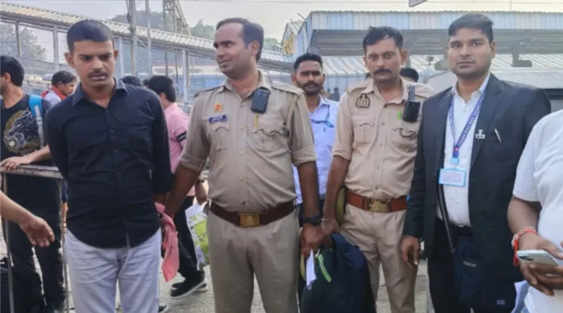 लालकुआं से आनंद विहार एक्सप्रेस में यात्रियों से लूटपाट का प्रयास