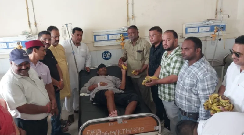 प्रधानमंत्री नरेंद्र मोदी जी के 74वें जन्मदिवस पर सरकारी अस्पताल में फल वितरण किये