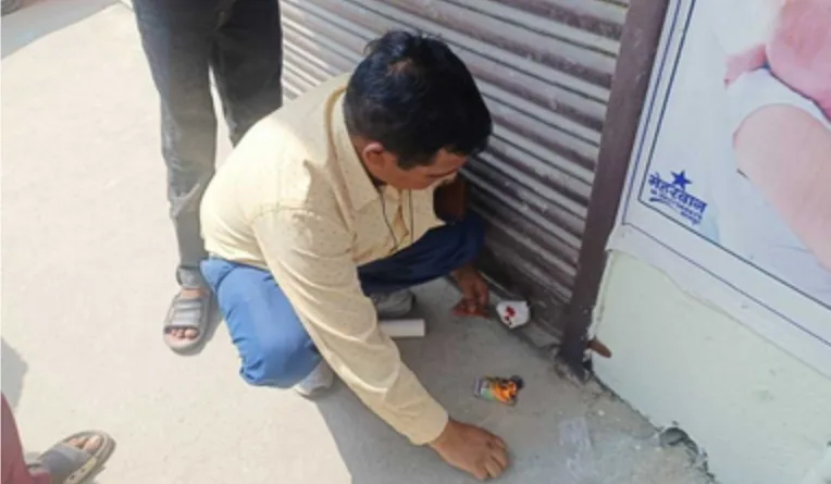 नगर में टीम ने बिना पंजीकरण के चल रहे दो अस्पतालों को सील किया