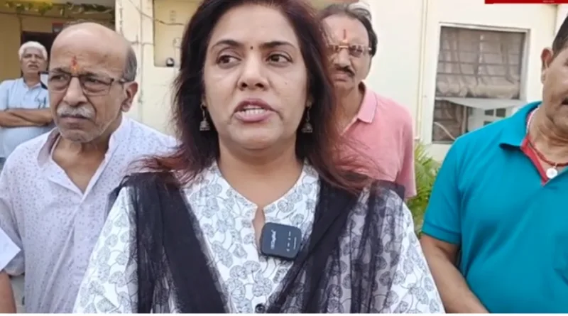 पंडित गोविंद बल्लभ पंत इंटर कॉलेज मे प्रबंध समिति और प्रधानाचार्य के बीच हंगामा, विवाद बढ़ने पर मौके पर पहंुची पुलिस