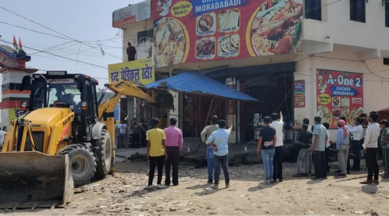 मुरादाबाद रोड पर प्रशासन ने चलाया अतिक्रमण हटाओं अभियान