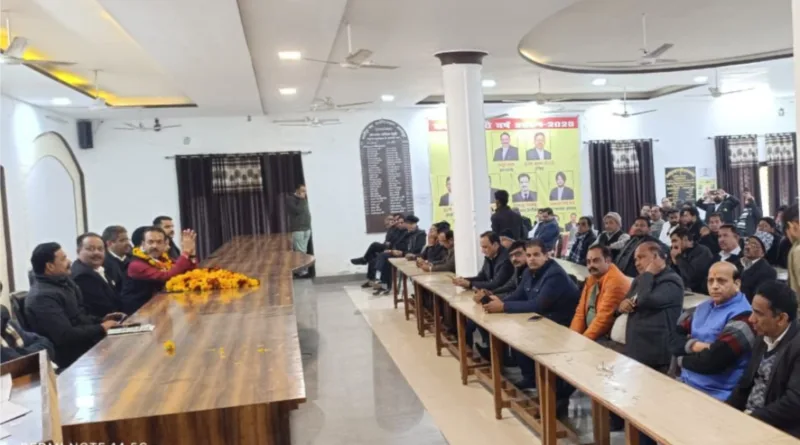 कांग्रेस मेयर प्रत्याशी संदीप सहगल का चुनावी ग्राफ लगातार बढ़ रहा