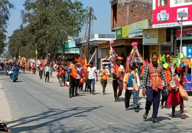 कांवरिया के बम -बम के जयकारों से गूंज उठा नगर