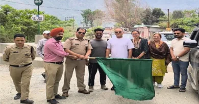 आदि कैलाश एवं ओम पर्वत यात्रा के लिए दूसरे दिन 160 यात्रियों को पास जारी