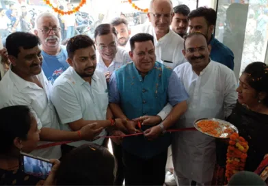 दीपक बाली ने किया महिलाओं के लिए बनाए गए पिंक टॉयलेट का लोकार्पण