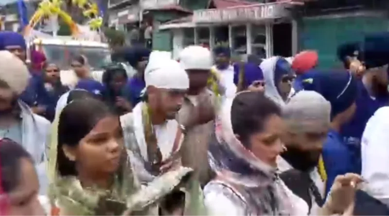 गुरु अर्जन देव के शहीदी पर्व के अवसर पर निकाली शोभायात्रा