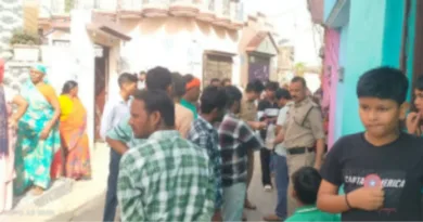 पति ने पत्नी को उतार मौत के घाट