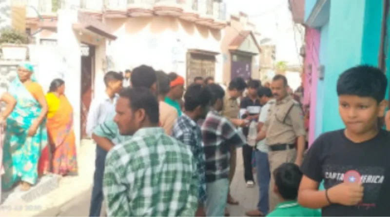 पति ने पत्नी को उतार मौत के घाट