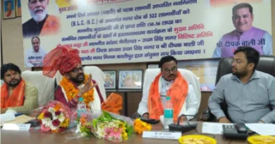 काशीपुर नगर निगम सभागार में राज्यमंत्री श्री मकवाना ने की विभागों की समीक्षा बैठक