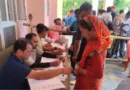 चुनाव चिन्ह लेने के लिए प्रत्याशियों का भारी हुजूम उमड़ा