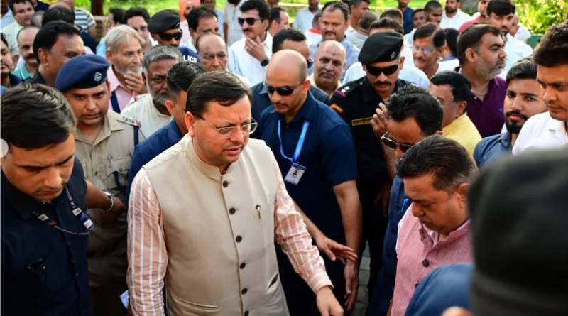 मुख्यमंत्री ने दिये जिलाधिकारियों को नियमित रूप से जन समस्याओं को सुनने के निर्देश
