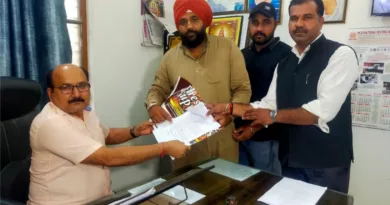 जसपुर ज्येष्ठ ब्लॉक प्रमुख पद के लिए परगट सिंह ने किया नामांकन