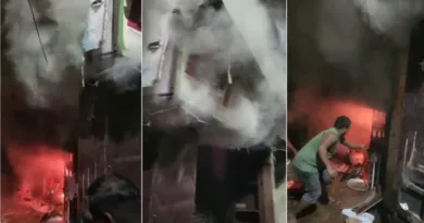 मीरा मार्केट में कपड़े की एक दुकान में अचानक लगी आग