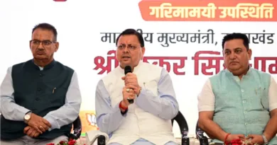 मुख्यमंत्री ने काशीपुर पहुंच प्रबुद्ध जनों से समस्याओं और सुझाव लेते हुए चर्चा की