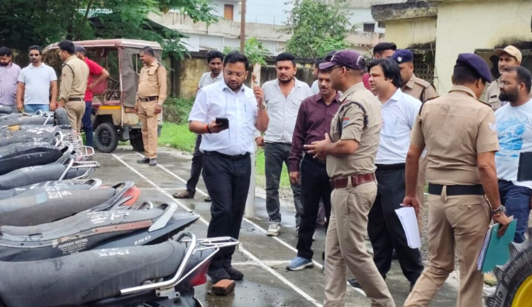 वाहन नीलामी के तहत कुल 3,77,130 रू राजस्व प्राप्त