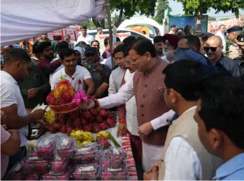 अखिल भारतीय किसान मेले एवं कृषि उद्योग प्रदर्शनी में मुख्यमंत्री ने किया नवीन दलहनी प्रजातियों का लोकार्पण व पंतनगर प्रवाह नामक पुस्तक का विमोचन