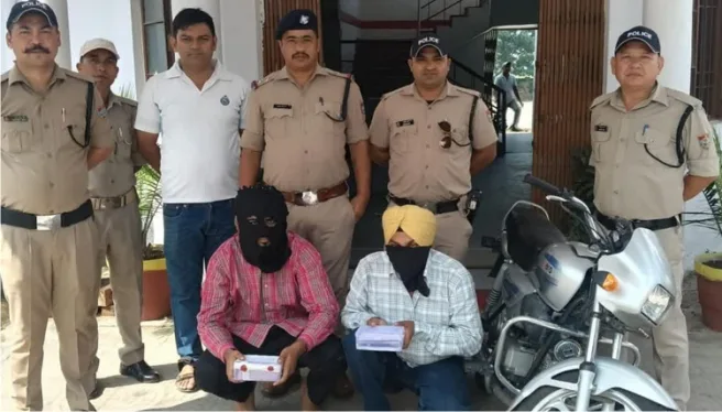 स्मैक की डिलीवरी करने जा रहे दो तस्कर गिरफ्तार