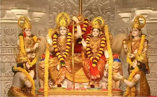 पीएम मोदी ने भव्य राम दरबार का भी किया पूजन-अर्चन, गूंजे जयघोष