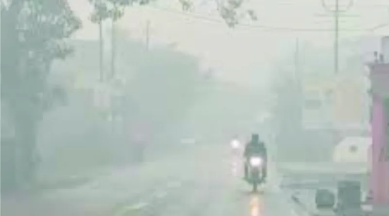 पहली बार छाया घना कोहरा ,कोहरे ने बढ़ाई लोगों की दुश्वारियां