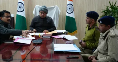 दो से अधिक शस्त्र रखने वाले शस्त्रधारकों के शस्त्र जमा कराये जाने के दिये निर्देश-जिलाधिकारी