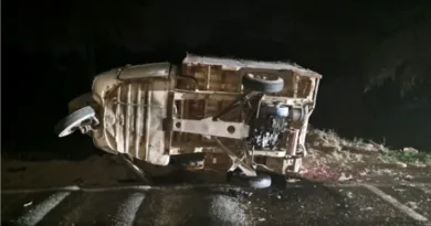 काशीपुर में देर रात किन्नी खेड़ा रोड पर कार और टेंपो का जोरदार भिड़ंत