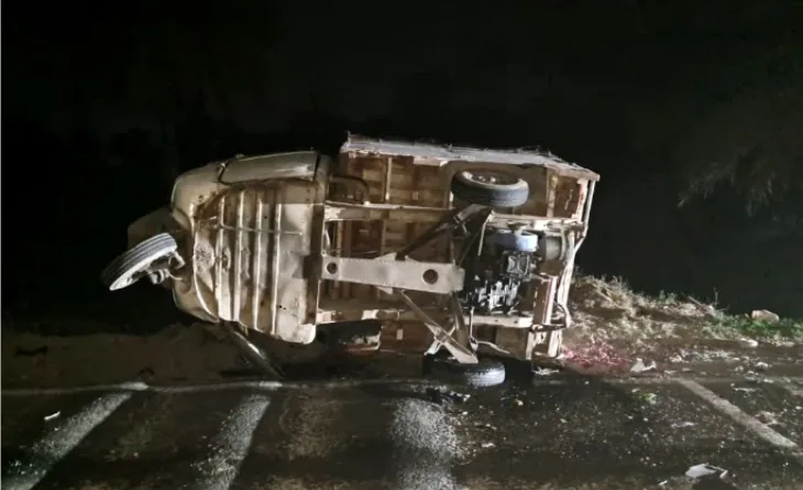 काशीपुर में देर रात किन्नी खेड़ा रोड पर कार और टेंपो का जोरदार भिड़ंत