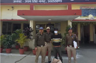 चोरी किये एसी कॉपर के पाइप के साथ शातिर चोर गिरफ्तार