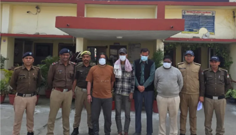 काशीपुर पुलिस का वारंटी अभियुक्तों के खिलाफ अभियान 04 वारंटी गिरफ्तार