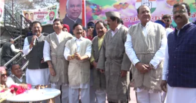 कांग्रेस के टॉप फाइव लीडर खास पोशाक में नजर आए