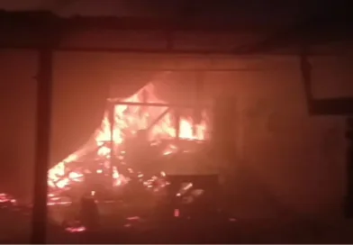 रामनगर में आराघर में लगी भीषण आग