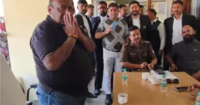 फरार चल रहे अनूप अग्रवाल उर्फ लाला अचानक काशीपुर कोतवाली पहुंचे