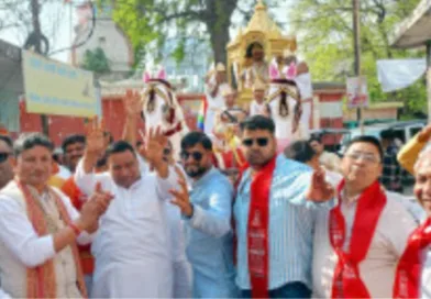 भगवान महावीर रथयात्रा गाजे-बाजे के साथ नगर क्षेत्र में निकाली गई