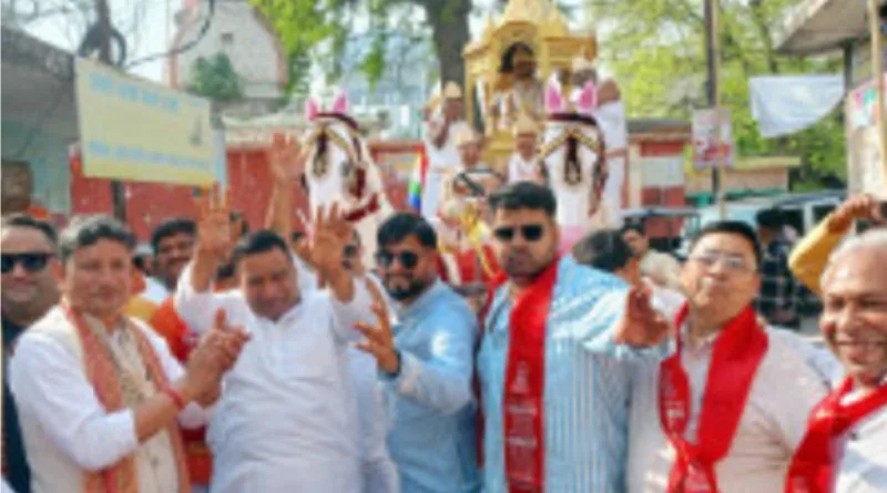 भगवान महावीर रथयात्रा गाजे-बाजे के साथ नगर क्षेत्र में निकाली गई