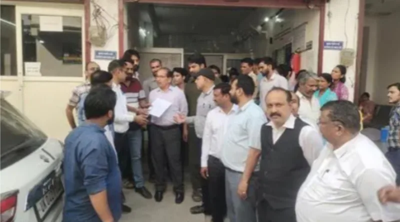 सब रजिस्टार कार्यालय पुरानी जगह स्थानांतरित करने की मांग