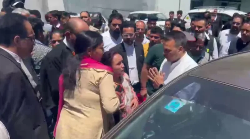 नैनीताल में एक वकील का शव उनकी कार में मिला, कोर्ट परिसर में फैली सनसनी