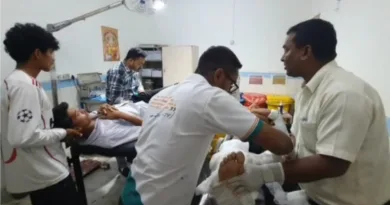 पीरूमदारा में तेज रफ्तार का कहर, दो बाइकों की जोरदार टक्कर