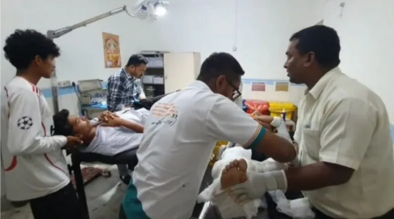 पीरूमदारा में तेज रफ्तार का कहर, दो बाइकों की जोरदार टक्कर