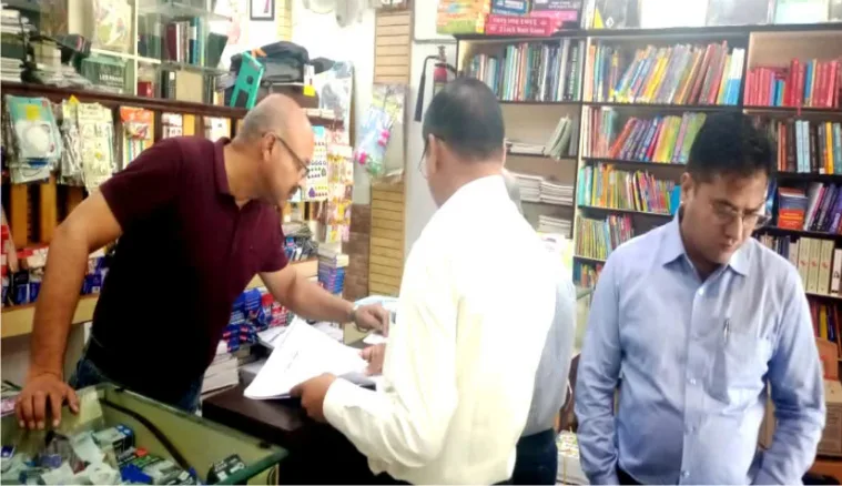 निजी स्कूलों की मनमानी पर जिला प्रशासन ने सख्त, 46 स्कूलों को कारण बताओ नोटिस जारी