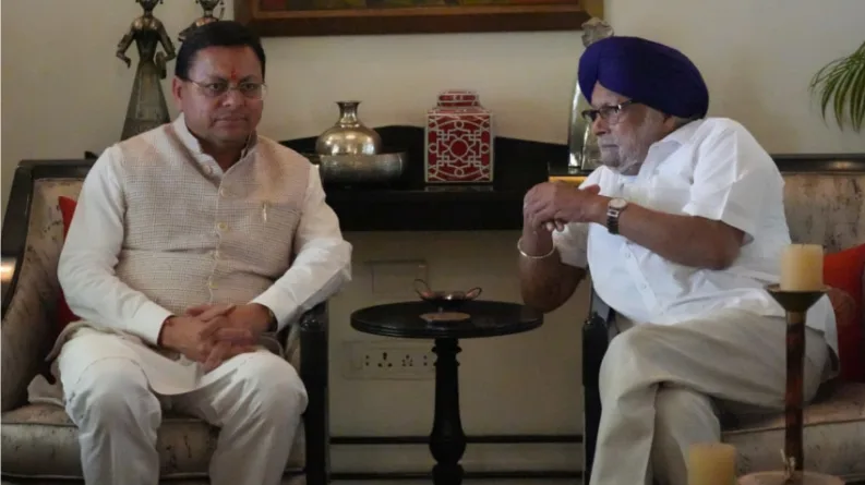 मुख्यमंत्री काशीपुर भ्रमण के दौरान जैतपुर घोसी में विधायक त्रिलोक सिंह चीमा के आवास पर पहुंचे