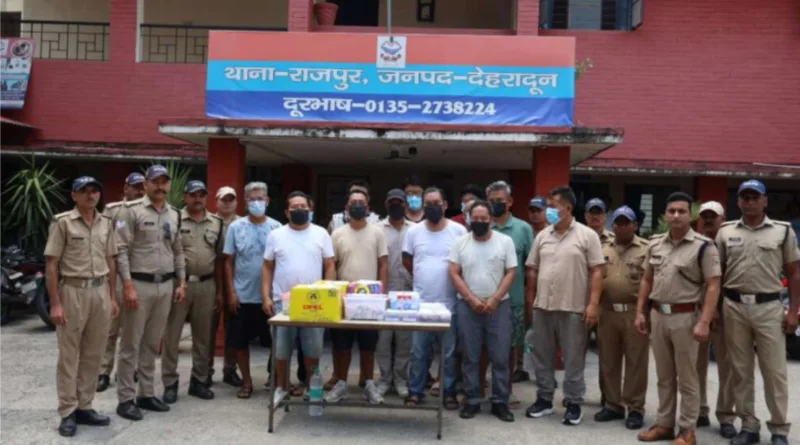 जुआरियो पर दून पुलिस की सर्जिकल स्ट्राइक