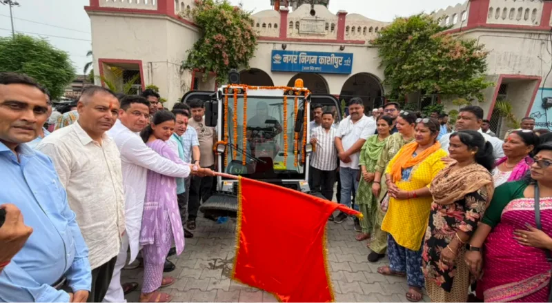 काशीपुर में अत्याधुनिक पूर्णतः इलेक्ट्रिक मैकेनाइज्ड रोड स्वीपर मशीन का विधिवत शुभारम्भ